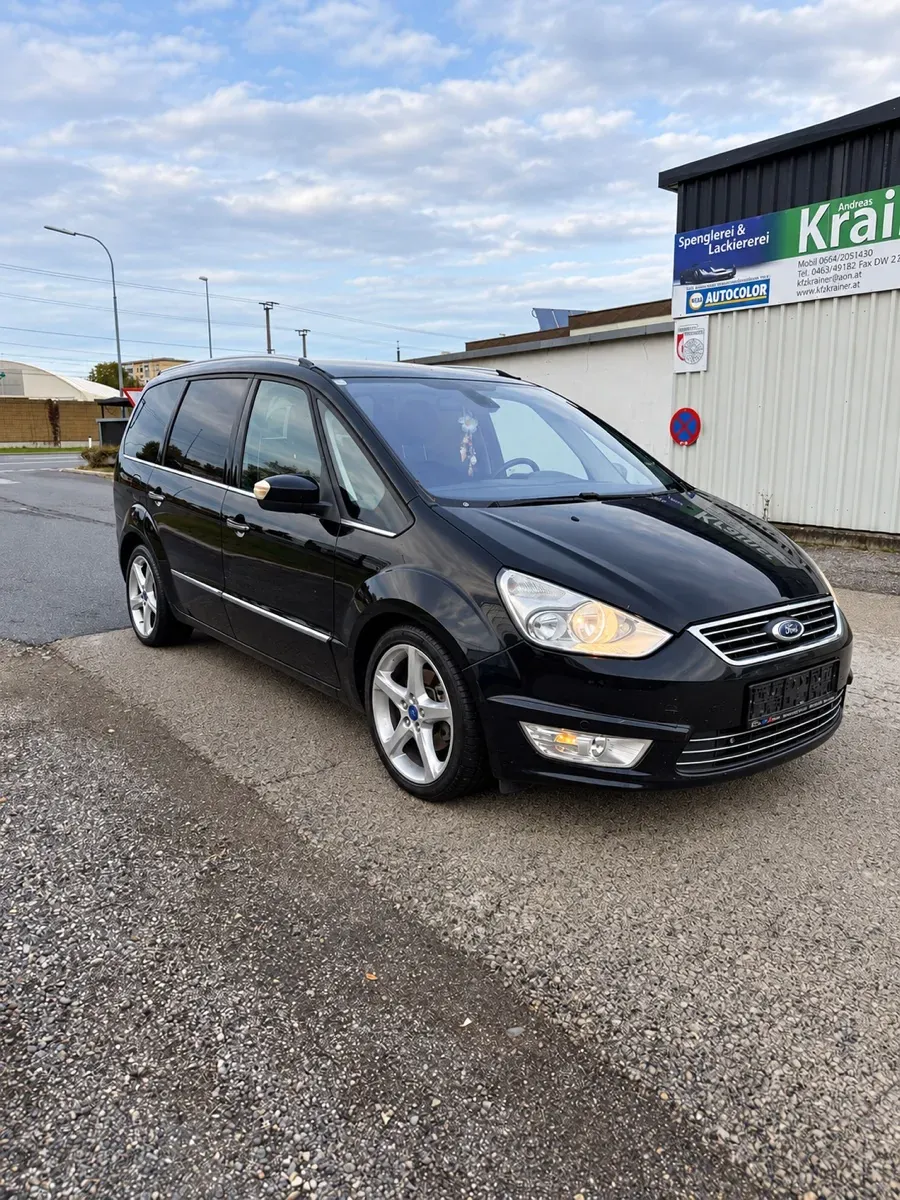 Ford Galaxy 2012 photo 2