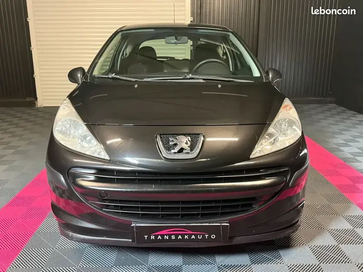 Peugeot 207 2009 photo 4