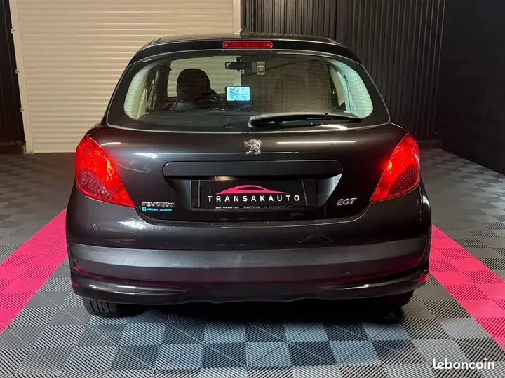 Peugeot 207 2009 photo 3