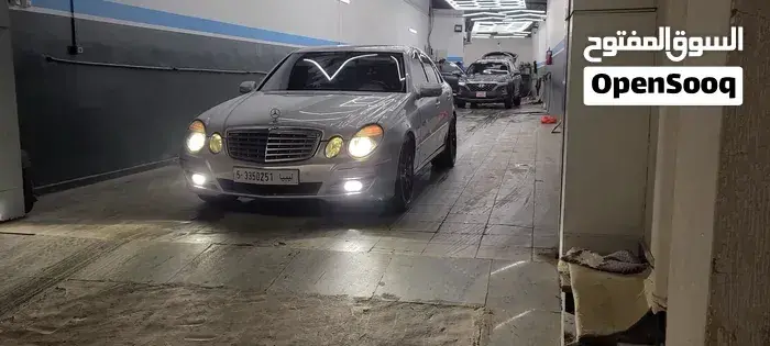 Mercedes-Benz E-Class 2005 photo 3