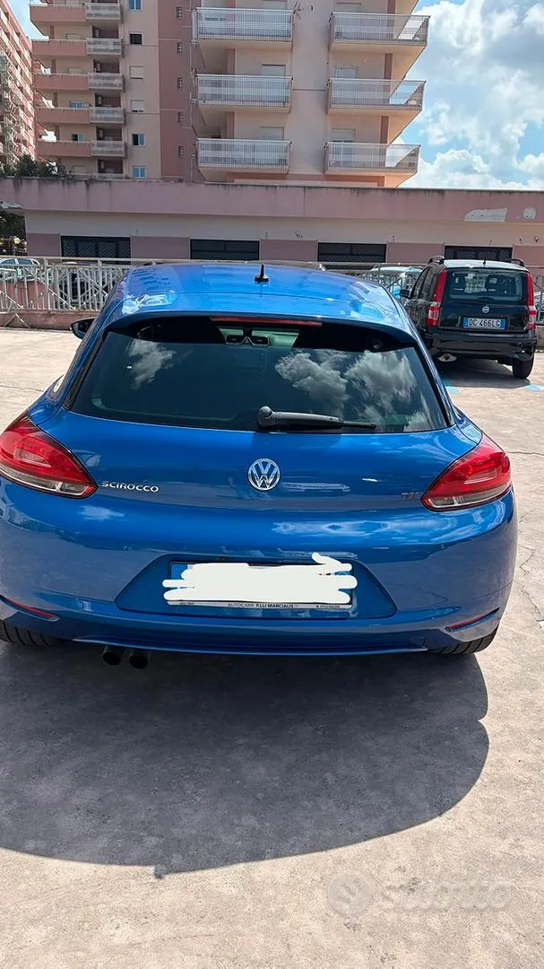 Volkswagen Scirocco 2011 photo 2