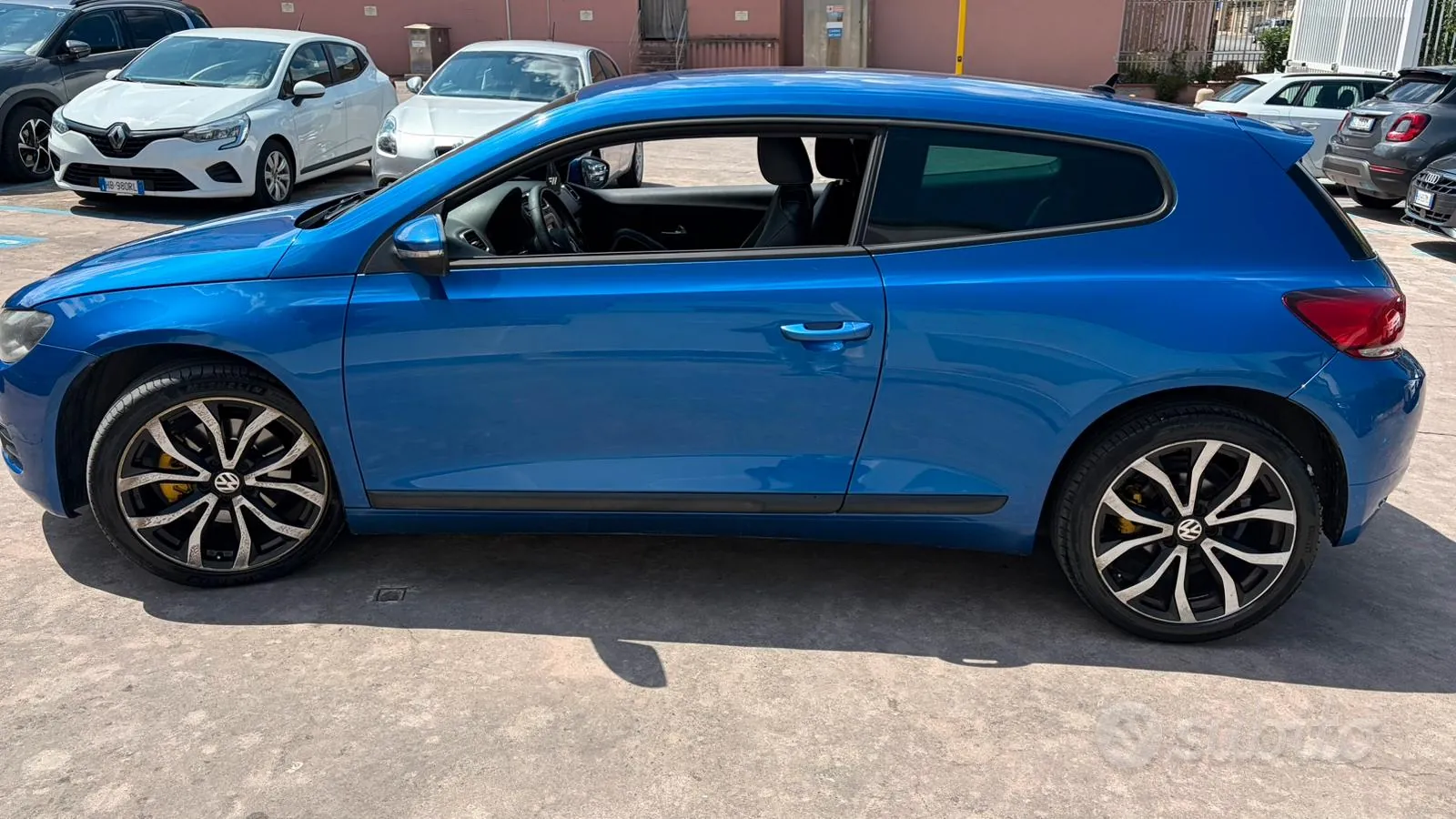 Volkswagen Scirocco 2011 photo 3