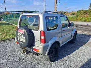 Suzuki Jimny 2000 photo 3