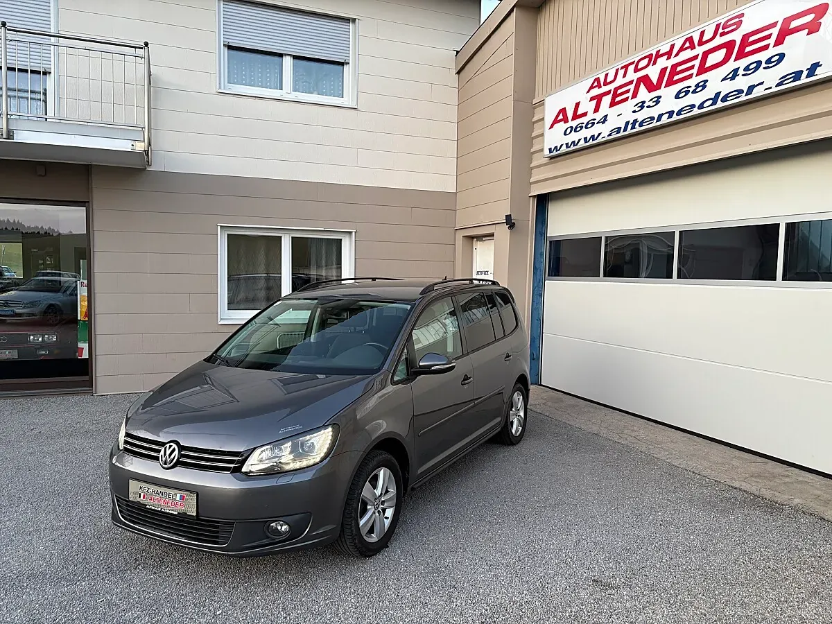 Volkswagen Touran 2012 photo 3