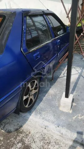 Proton Iswara