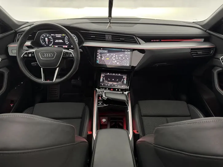 Audi E-Tron 2022 photo 2