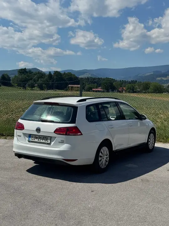 Volkswagen Golf 2013 photo 3