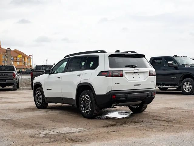 Jeep Cherokee 2026 photo 4