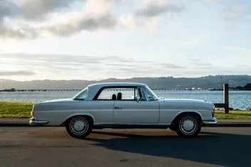 Mercedes-Benz 280 1969 photo 3