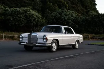 Mercedes-Benz 280 1969 photo 2