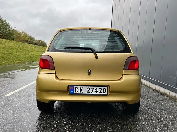 Toyota Yaris 2001 photo 4
