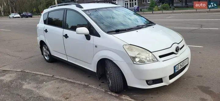 Toyota Corolla Verso 2006 photo 2
