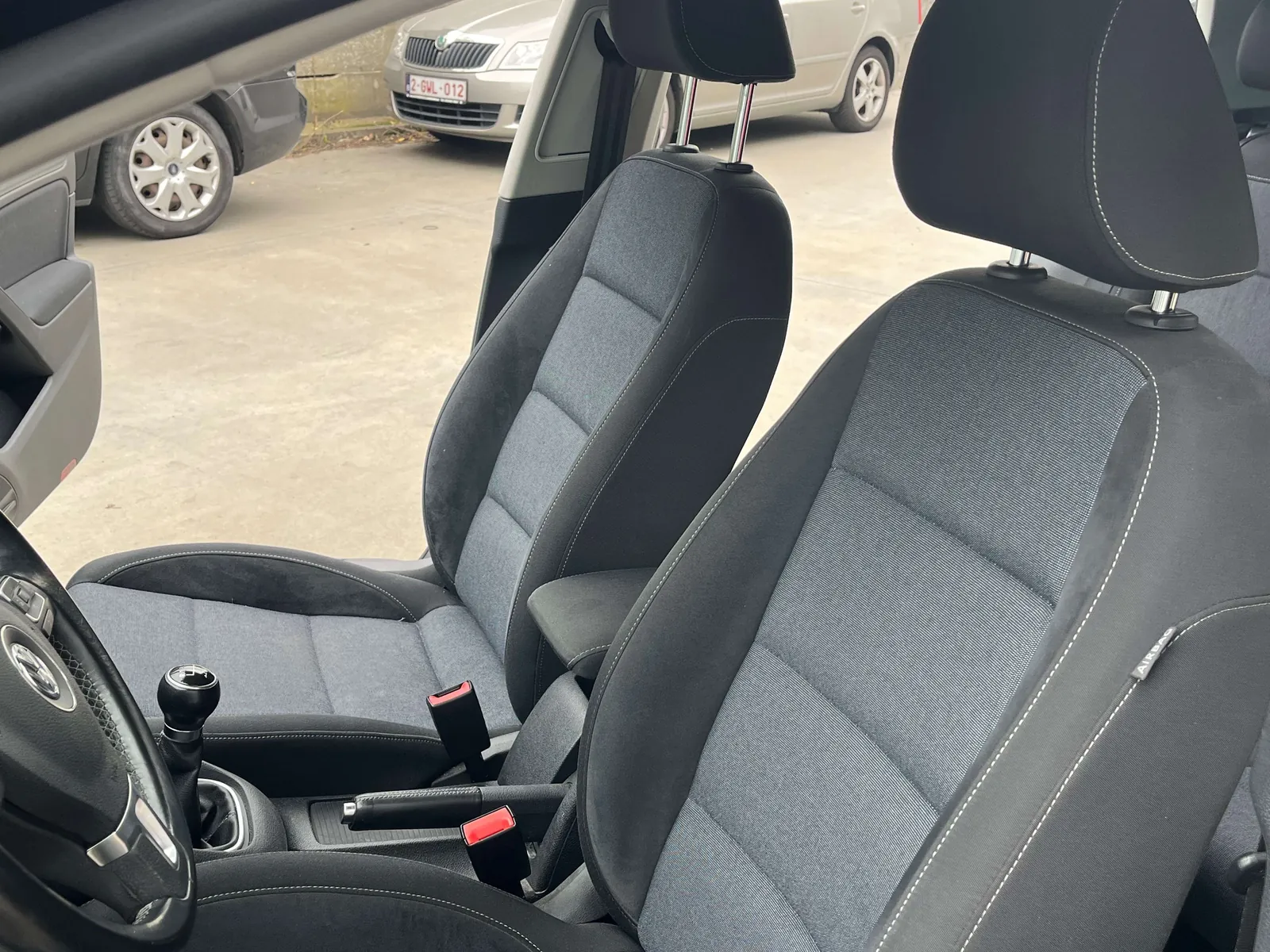 Volkswagen Golf 2012 photo 4
