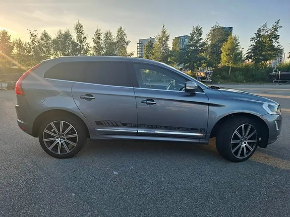 Volvo Xc60 2016 photo 2