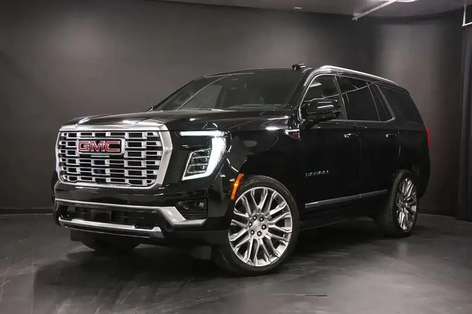 GMC Yukon 2025 photo 2