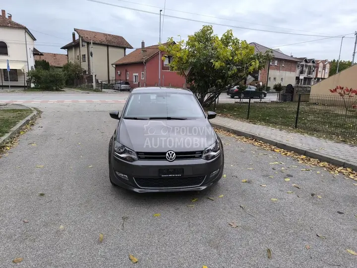 Volkswagen Polo 2013 photo 2