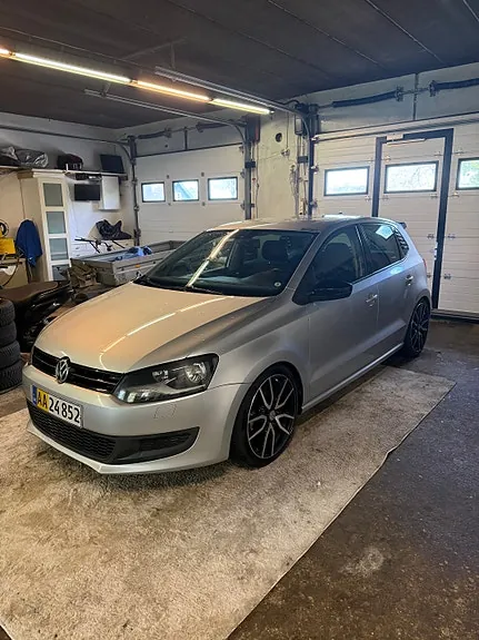 Volkswagen Polo 2012 photo 2