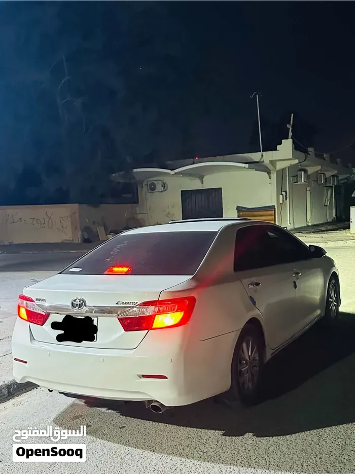 Toyota Camry 2014 photo 2
