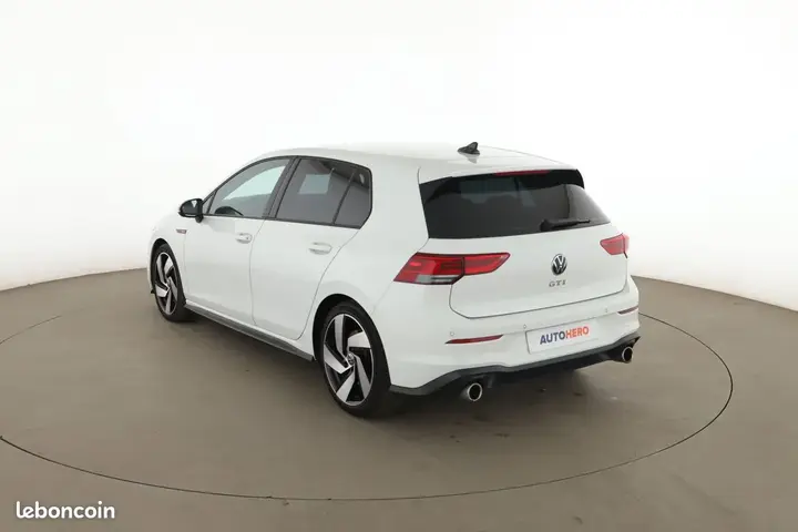 Volkswagen Golf 2020 photo 2
