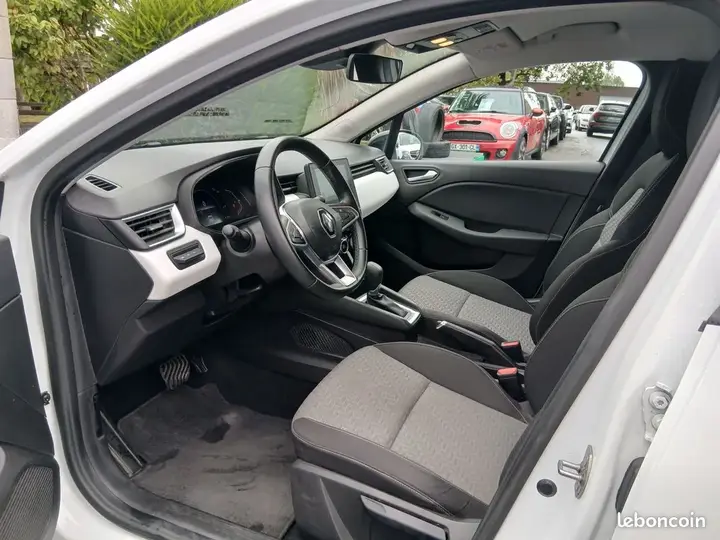 Renault Clio 2023 photo 4