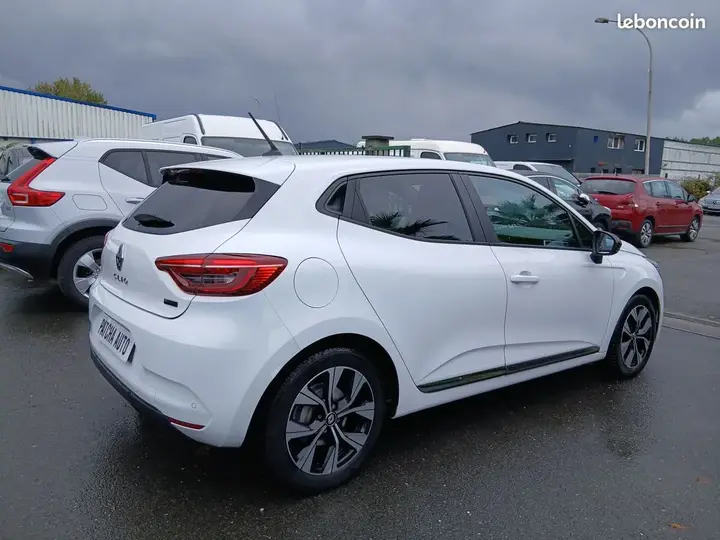Renault Clio 2023 photo 5