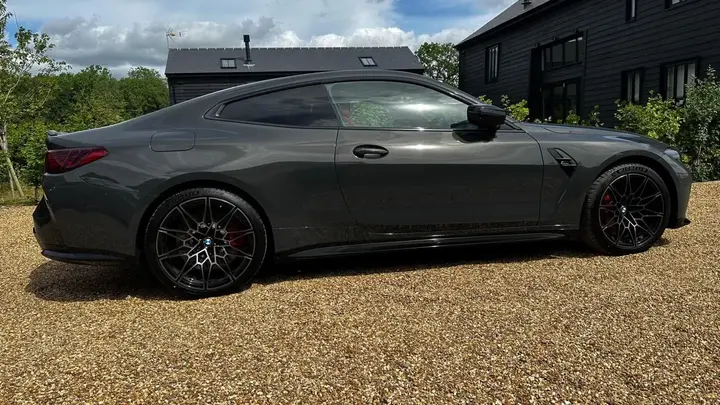 BMW M4 2026 photo 5