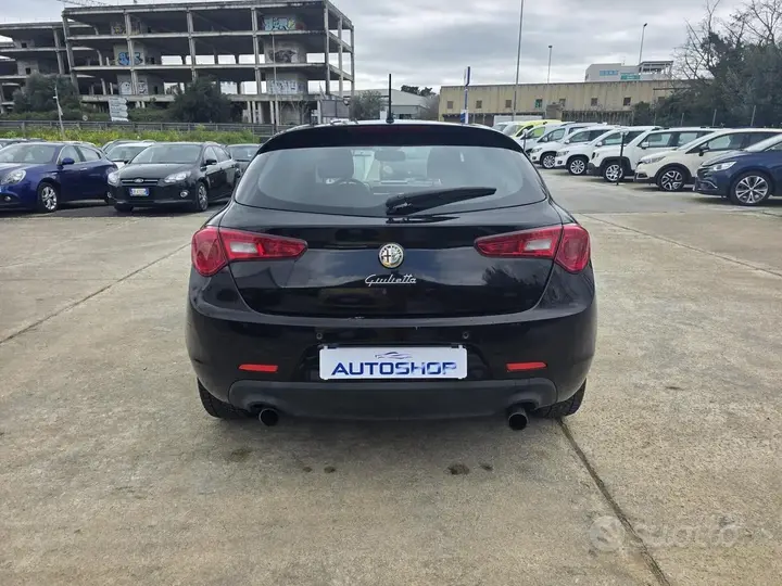 Alfa Romeo Giulietta 2011 photo 5