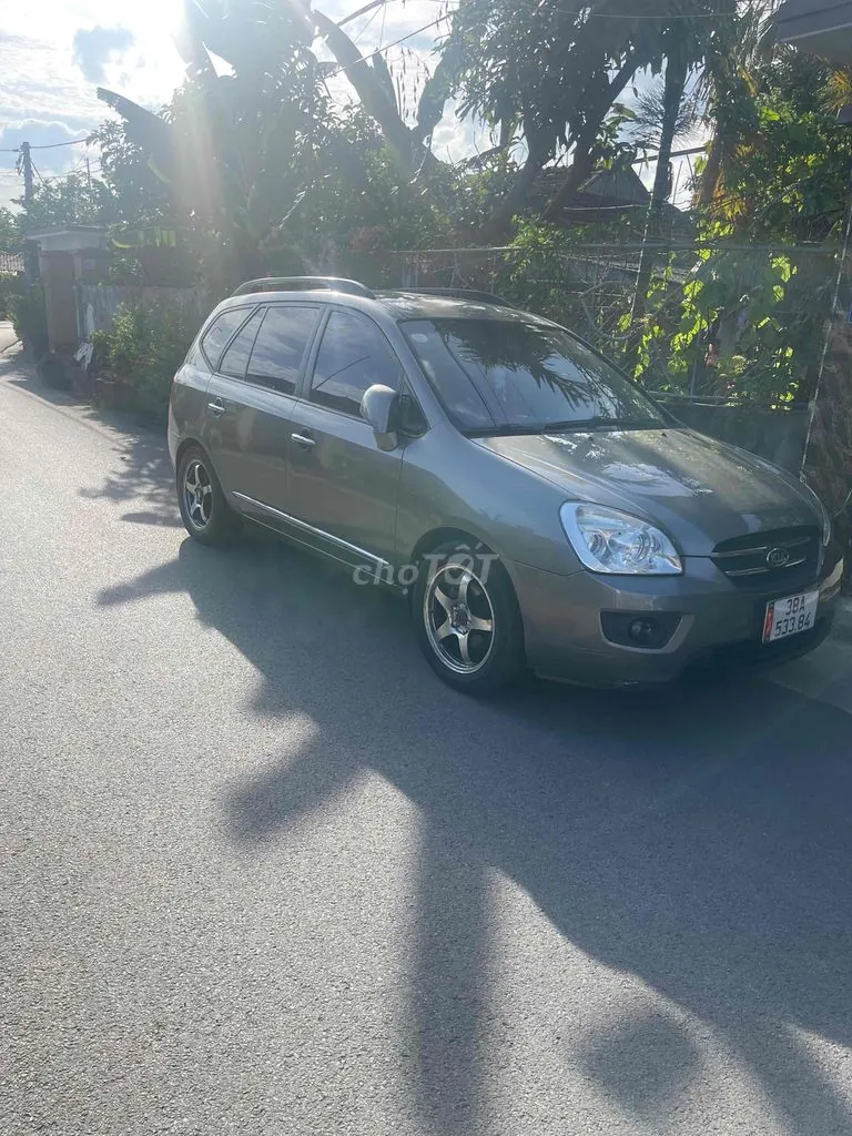 Kia Carens 2010 photo 3