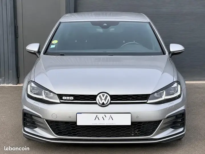 Volkswagen Golf 2017 photo 2