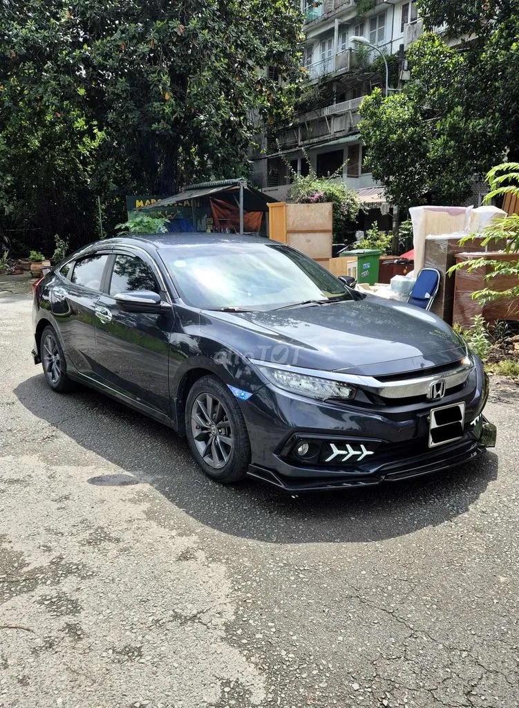 Honda Civic 2020 photo 2