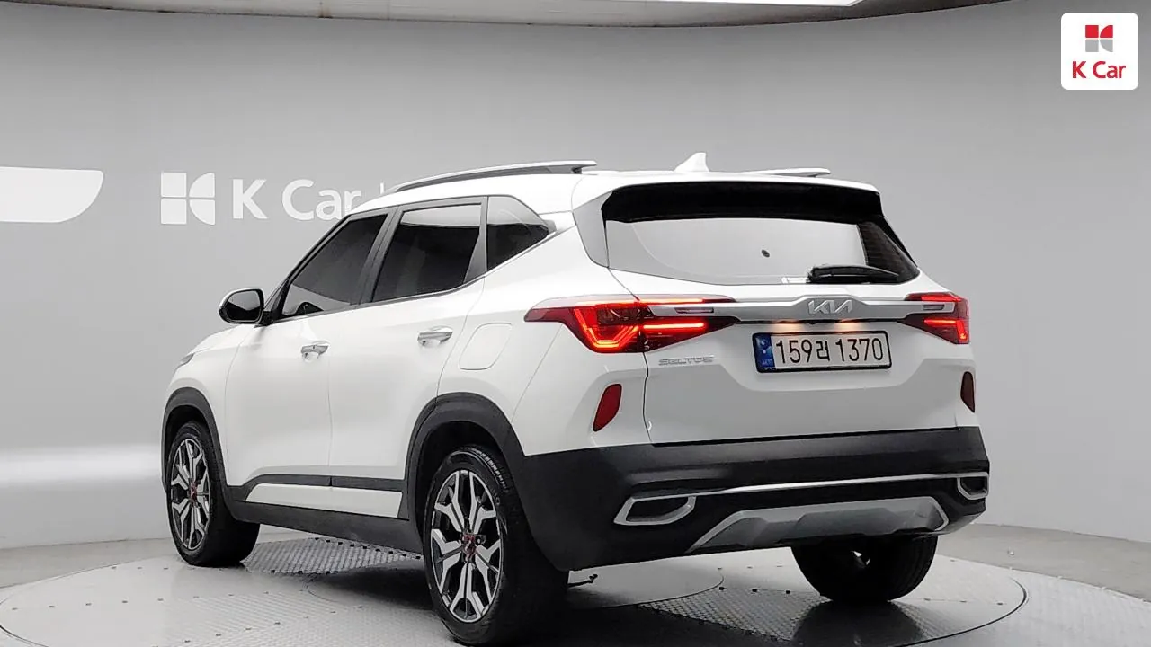 Kia Seltos 2023 photo 2