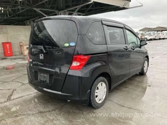 Honda Freed 2009 photo 4