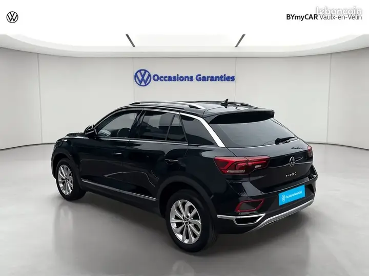 Volkswagen T-Roc 2023 photo 3