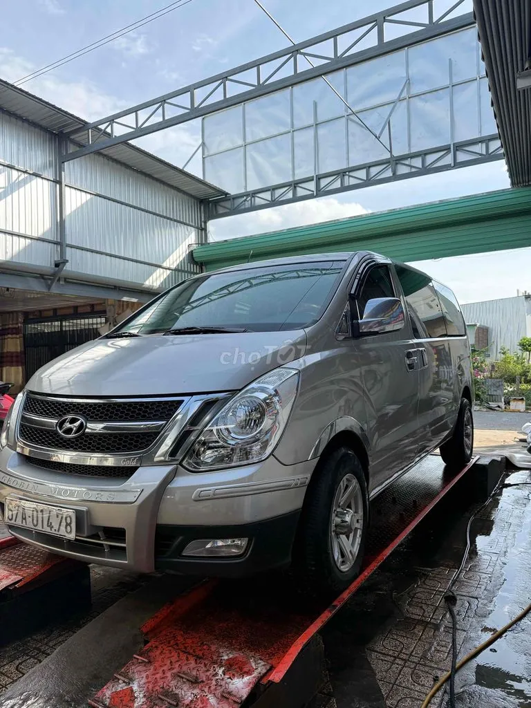 Hyundai Starex 2010 photo 3