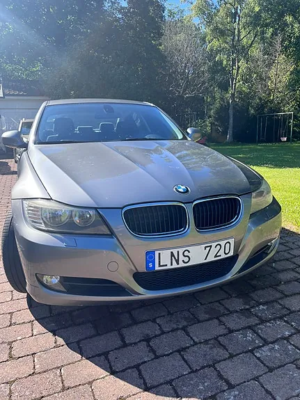 BMW 320D 2011 photo 4