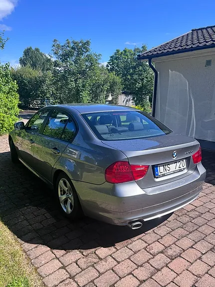 BMW 320D 2011 photo 3