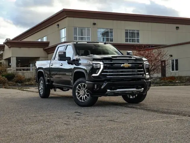 Chevrolet Silverado 3500Hd 2026 photo 2