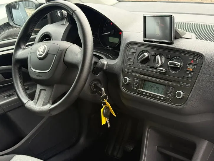 Skoda Citigo 2013 photo 2