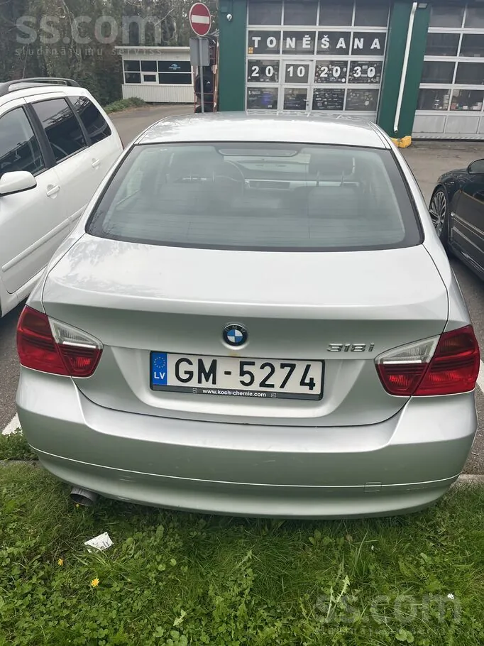 BMW 318 2007 photo 3