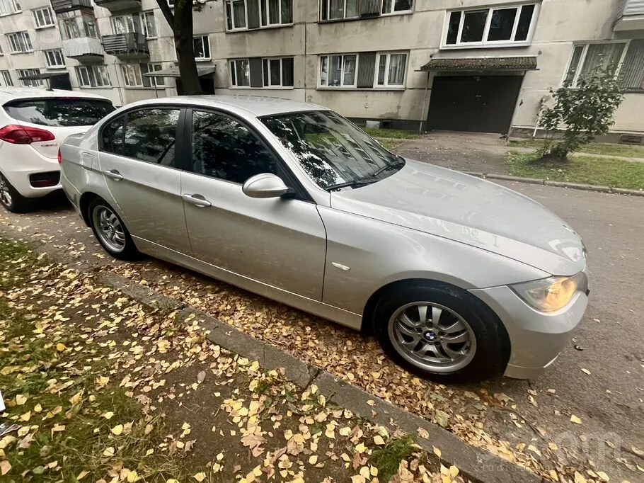 BMW 318 2007 photo 5