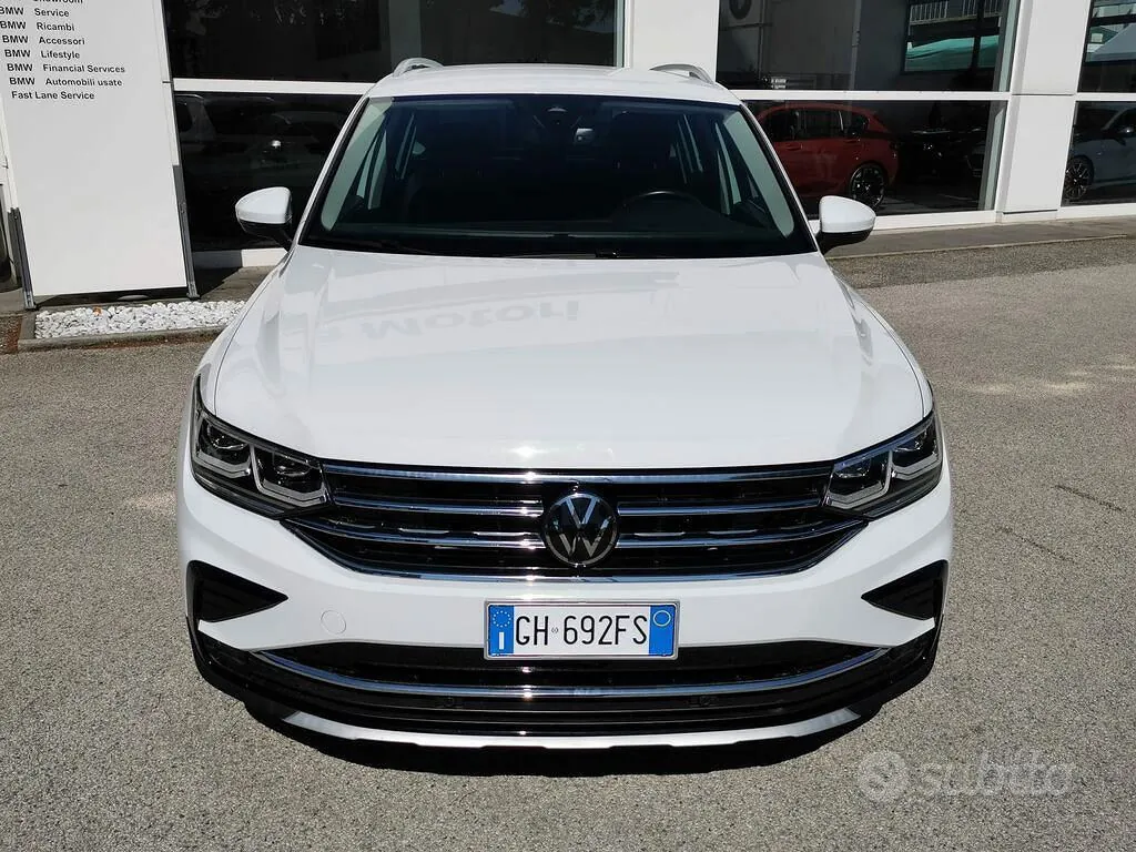 Volkswagen Tiguan 2022 photo 2