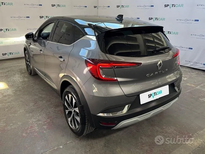 Renault Captur 2022 photo 2