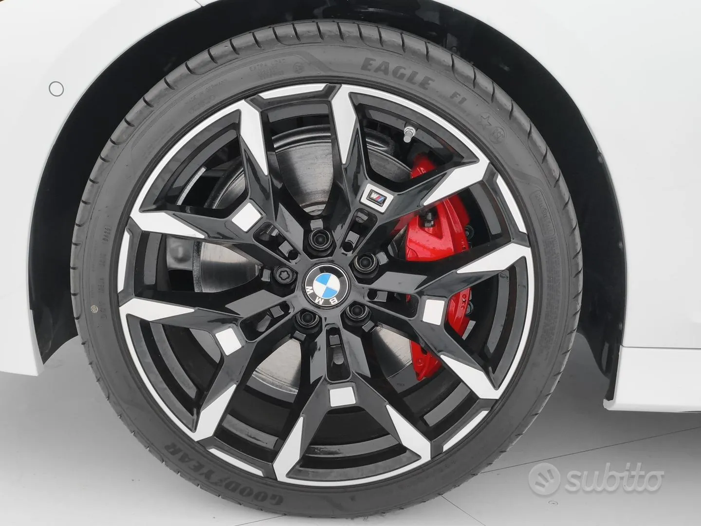 BMW 3 Series photo 5