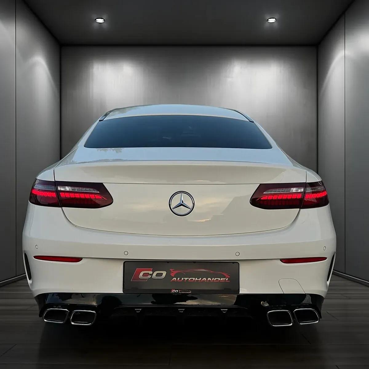 Mercedes-Benz E-Class 2022 photo 2