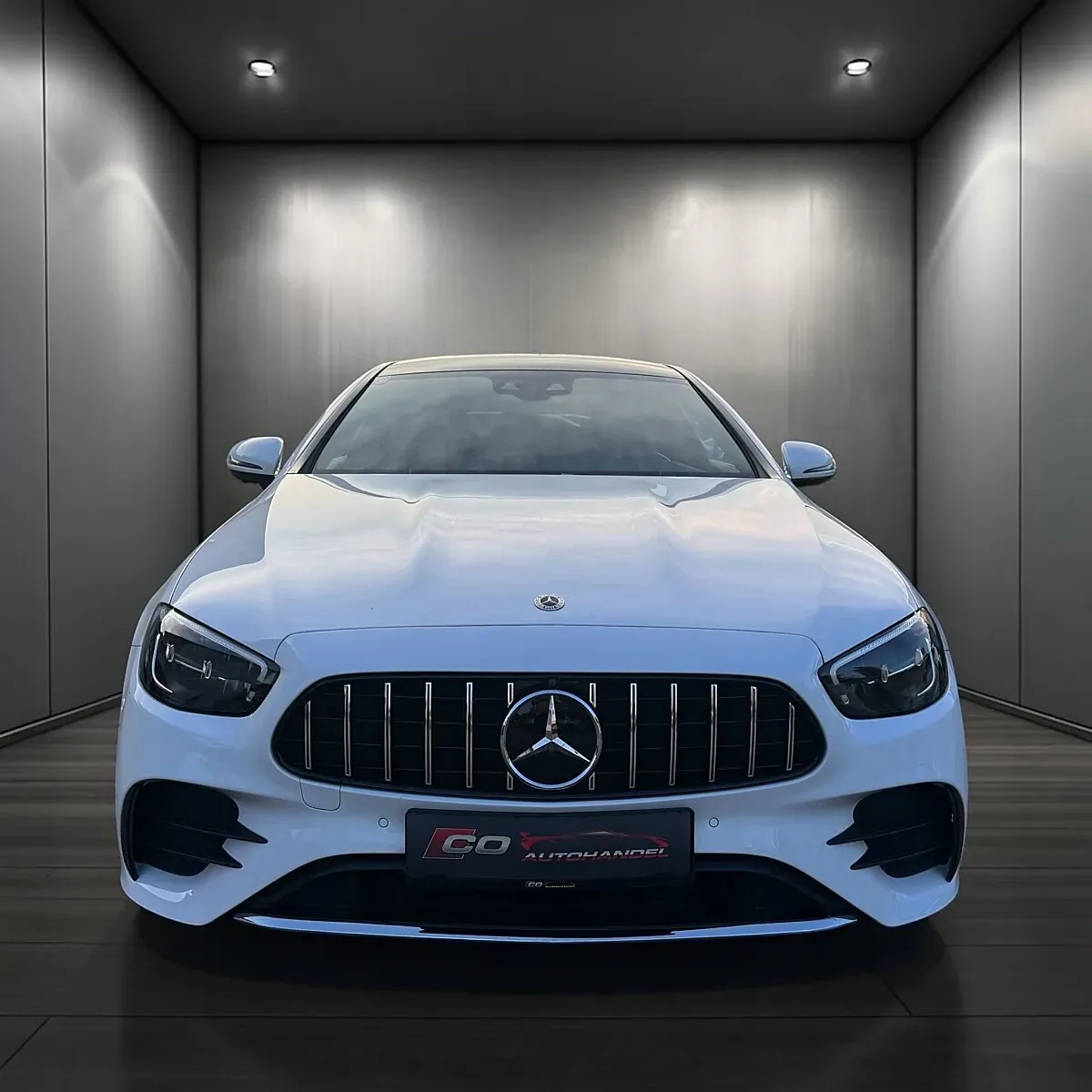 Mercedes-Benz E-Class 2022 photo 3