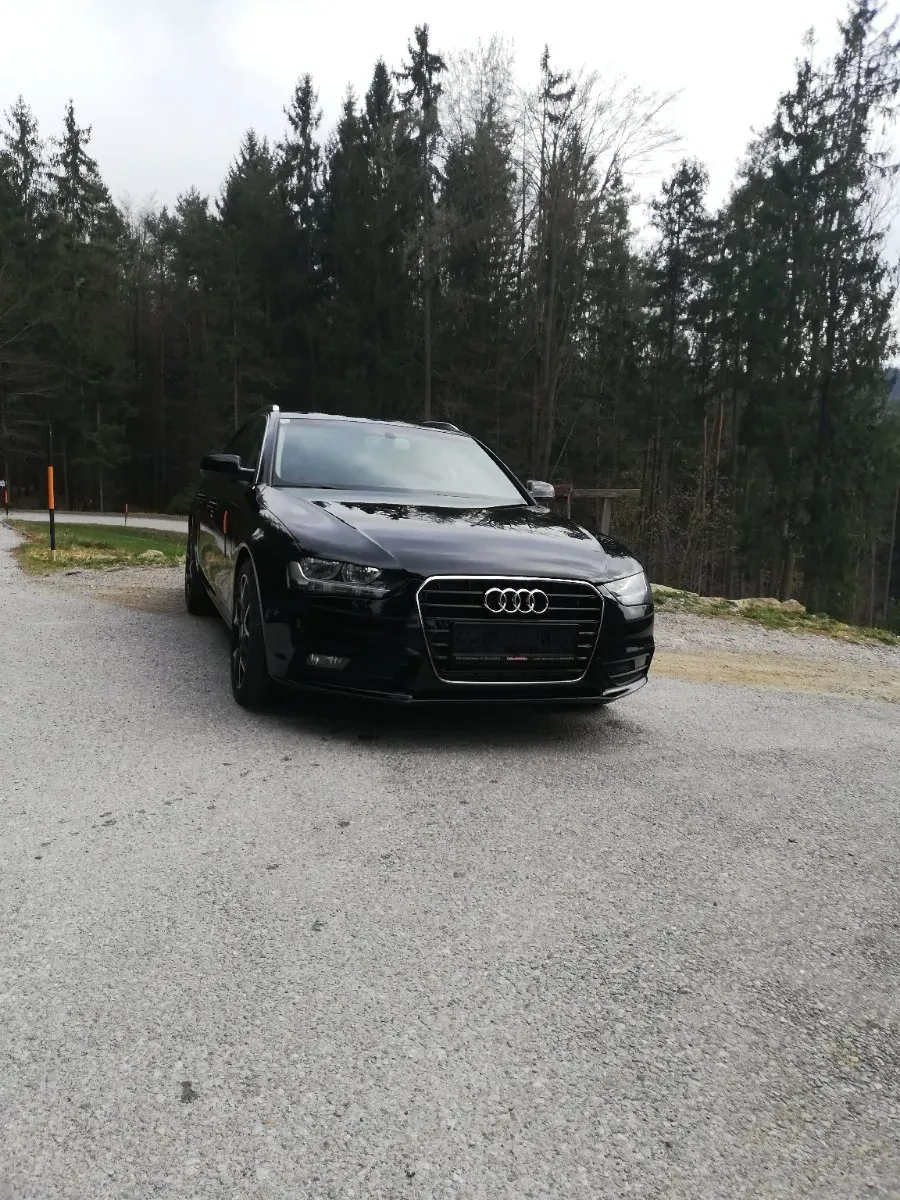 Audi A4 2012 photo 3