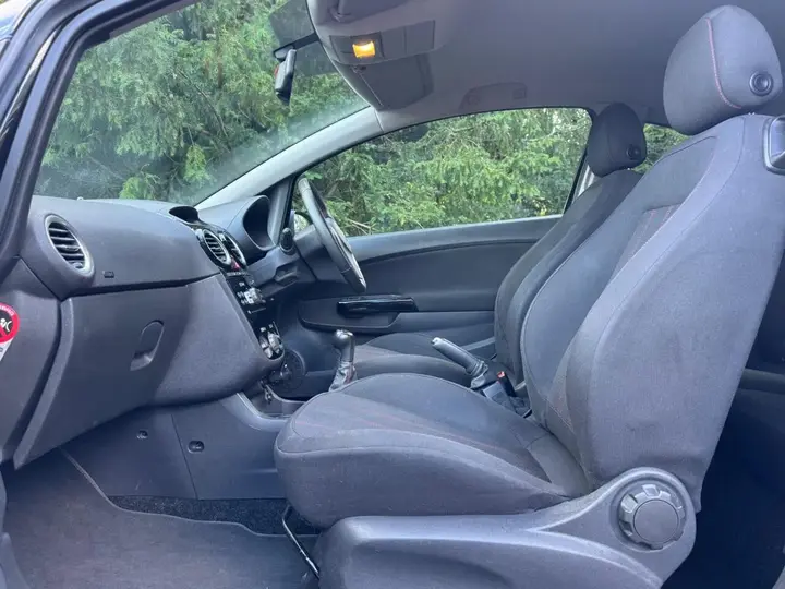 Vauxhall Corsa 2015 photo 2