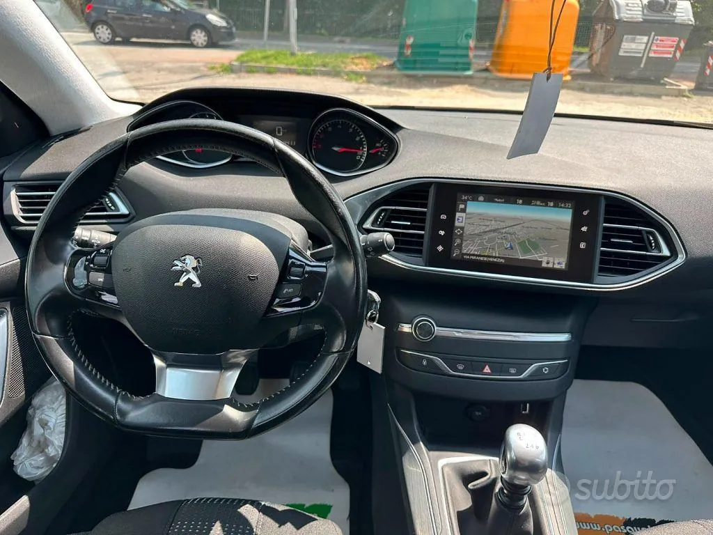 Peugeot 308 2015 photo 4