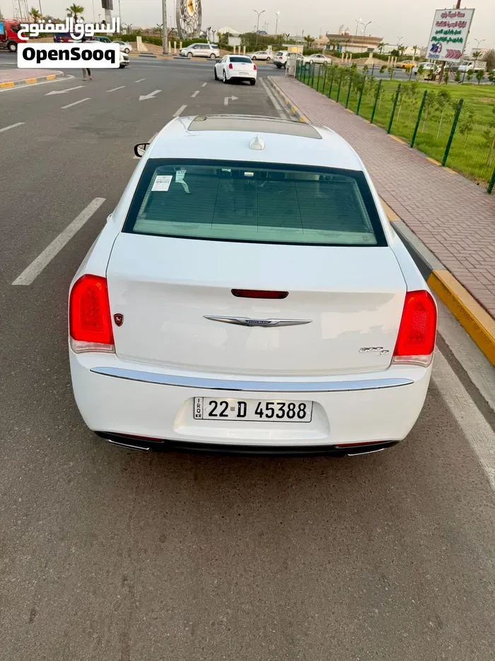 Chrysler 300 2016 photo 2