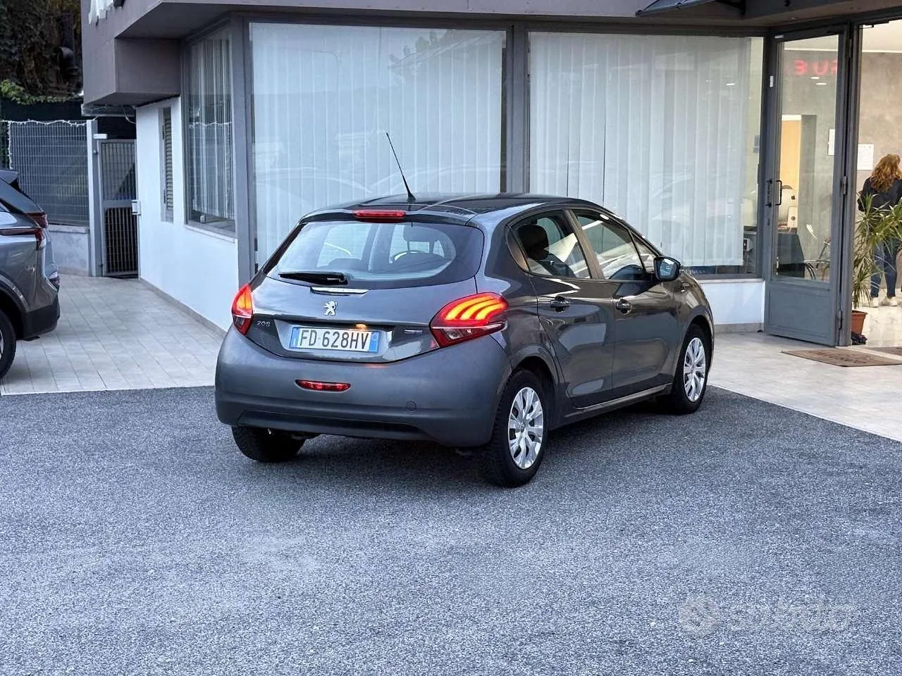 Peugeot 208 2016 photo 5
